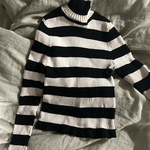 Striped cropped top